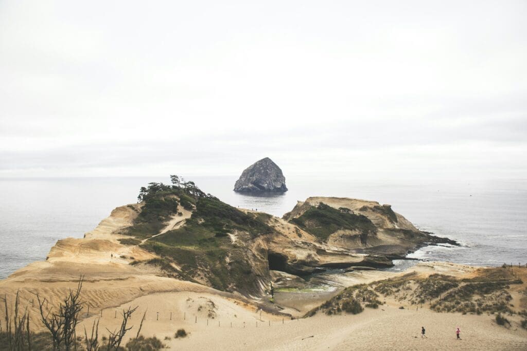 Best places to elope in Oregon - Cape Kiwanda